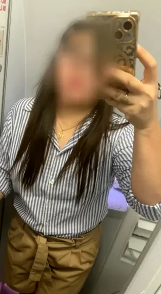 Agnes, 38