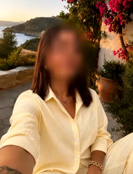 Camilla, 23