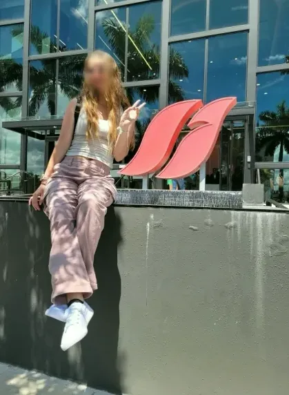 Camilla, 29