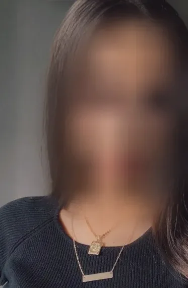 Caroline, 30
