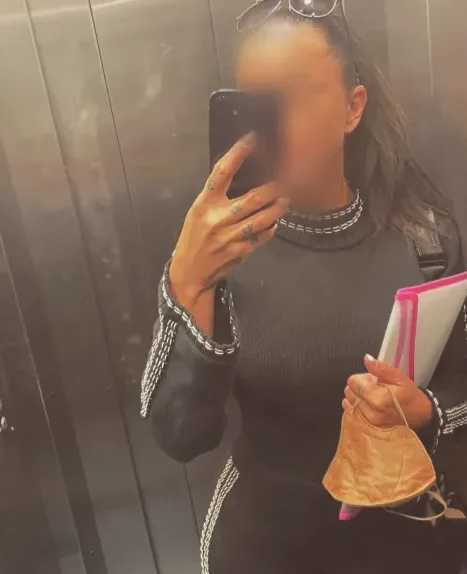Ellen, 39