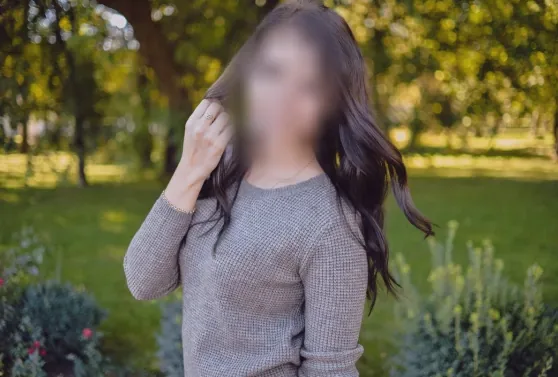 Emma, 32