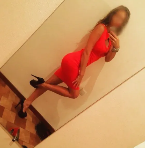 Esther, 28