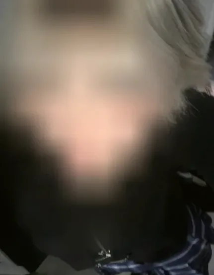Olivia, 20