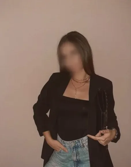 Olivia, 35