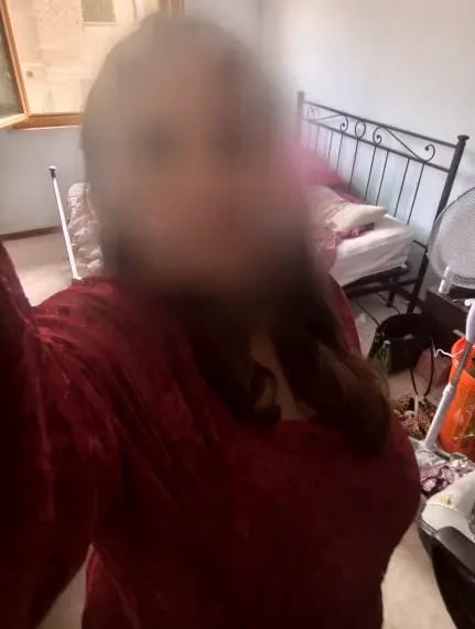 Selma, 32